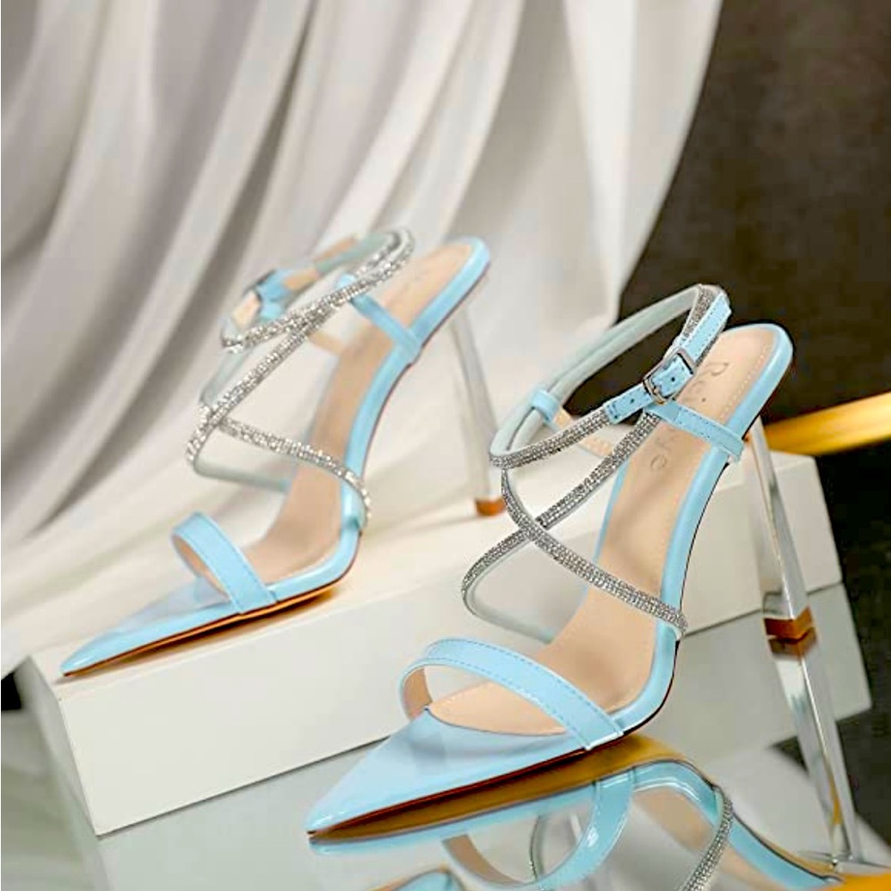 Women pointed stiletto shoe in the color baby blue size 9